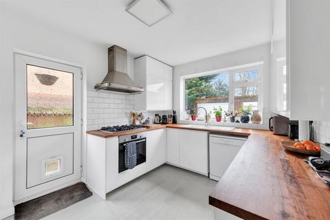 Flat 1, Blyth Court Blyth Road, Bromley, BR1 3RY