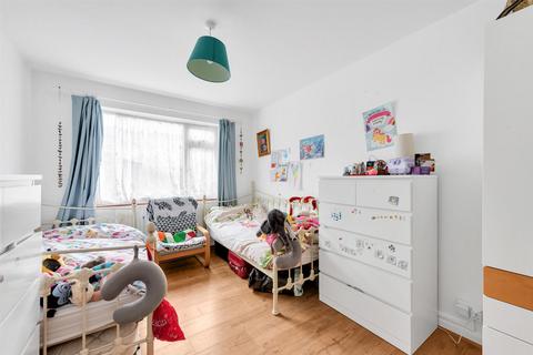 Flat 1, Blyth Court Blyth Road, Bromley, BR1 3RY
