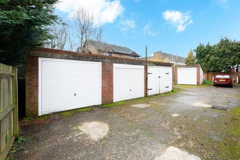 Flat 1, Blyth Court Blyth Road, Bromley, BR1 3RY