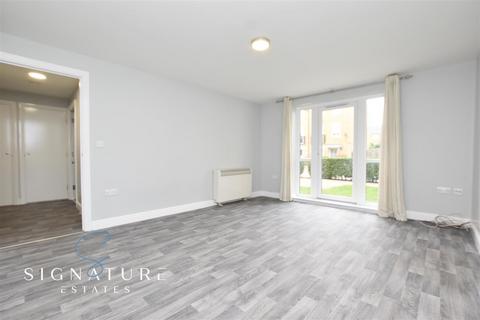 1 bedroom apartment for sale, Wander Wharf, Kings Langley