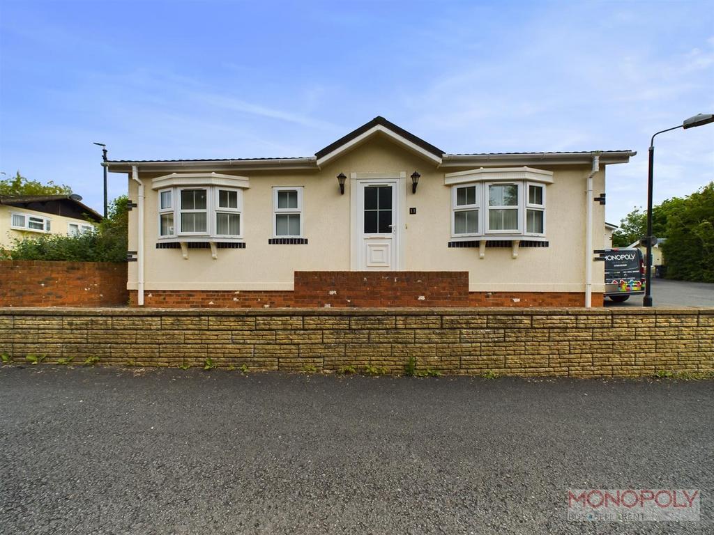 Oakfield Park, Llay, Wrexham 2 bed park home for sale £120,000