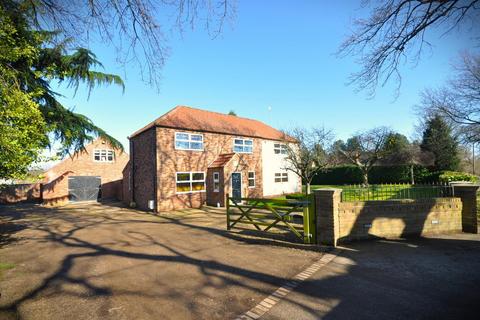 4 bedroom detached house for sale, Huggin Carr Road, Hatfield Woodhouse, Doncaster