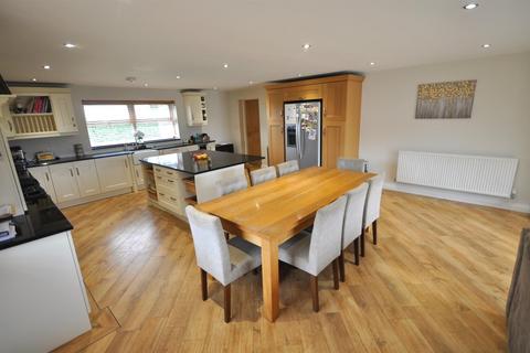 The Oaks Huggin Carr Road, Hatfield Woodhouse, Doncaster, DN7 6BY