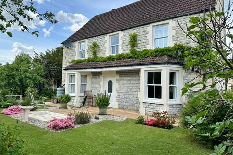 4 bedroom detached house for sale, Churchill Road, Stroud GL5