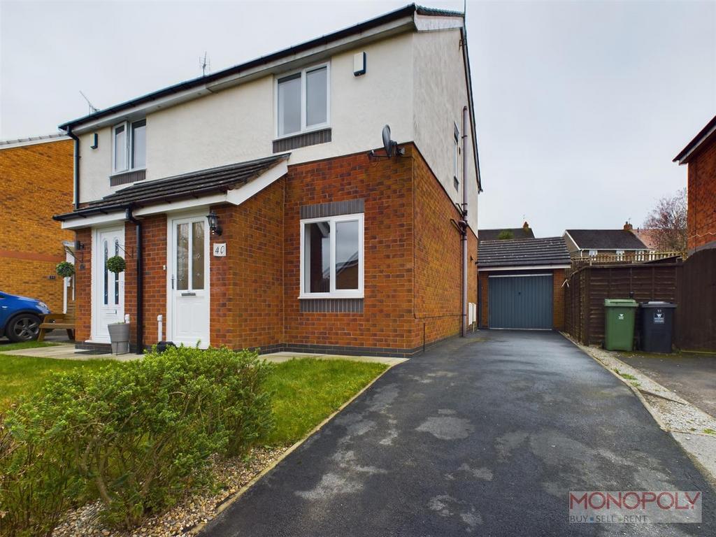Blackbrook Drive, Ruabon, Wrexham 2 bed semidetached house £850 pcm