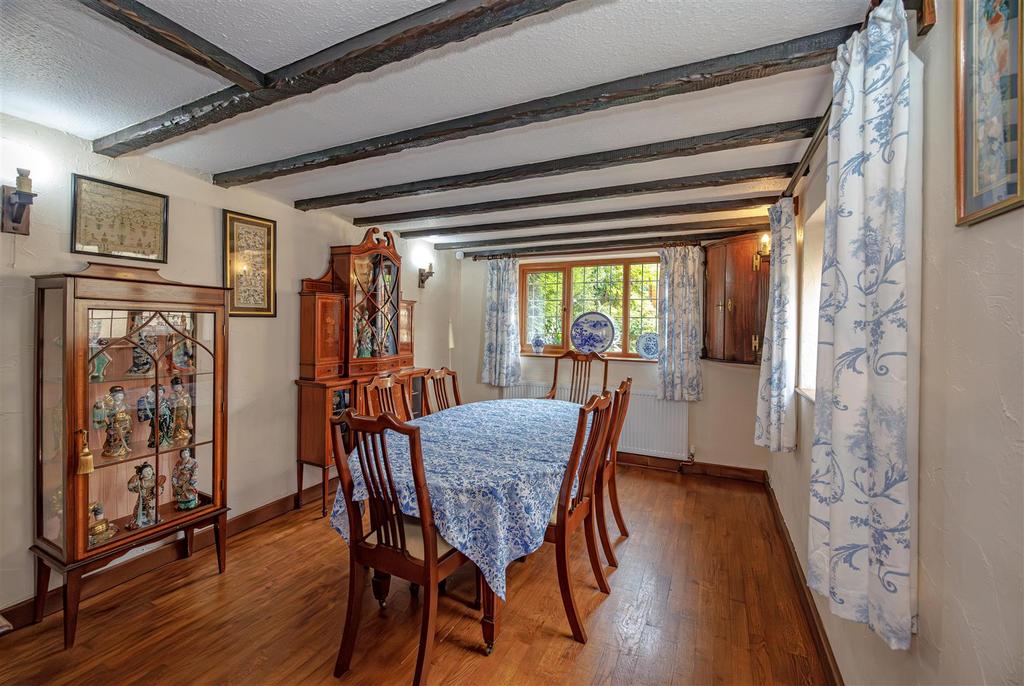 Dining room 1 1 N9 A7408-Enhanced-NR.jpg