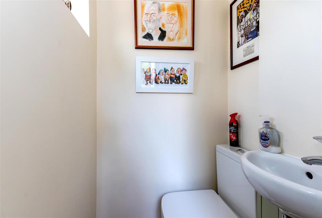 Guest toilet 1 N9 A7475-CR3-20240818-Dx O Deep PRIME X