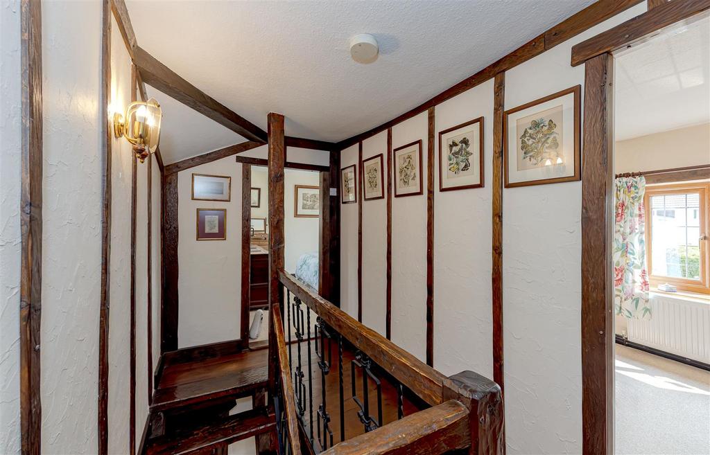 Stairs landing 1 N9 A7457-CR3-20240818-Dx O Deep PRIME