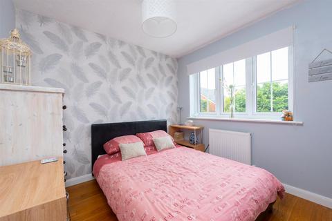 9 Brampton Gardens, Hatch Warren, Basingstoke, RG22 4RL