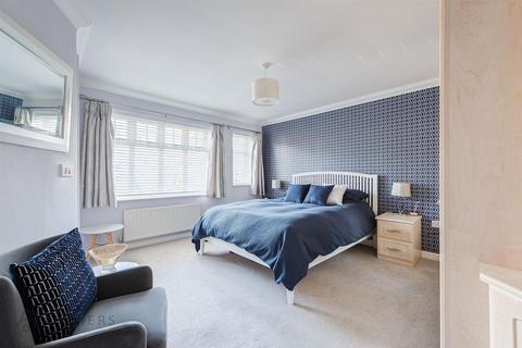 4 bedroom detached house for sale, Northwood Drive, Wadsley Park Village, Sheffield