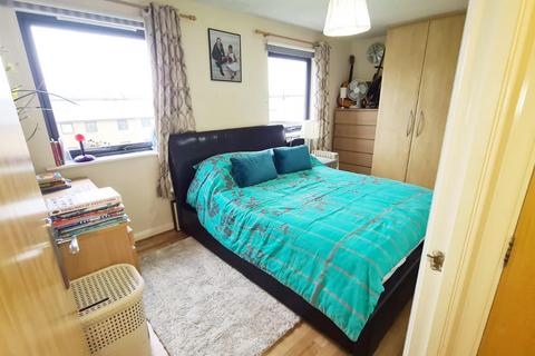 2 bedroom flat for sale, Hirst Crescent, Wembley