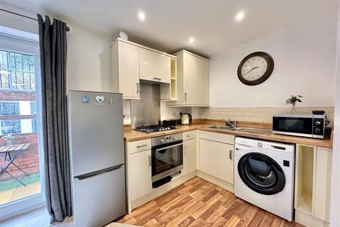 1 bedroom ground floor flat for sale, Duddy Road, Disley, Stockport