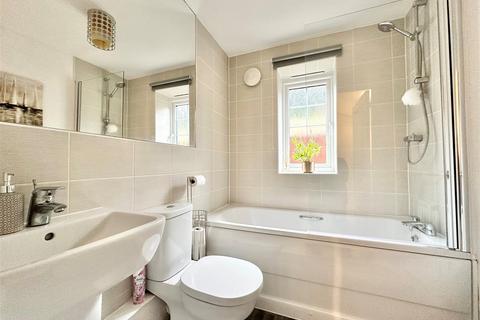 1 bedroom ground floor flat for sale, Duddy Road, Disley, Stockport