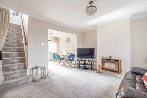 3 Hillside Close, Chalfont St Giles, HP8 4JN