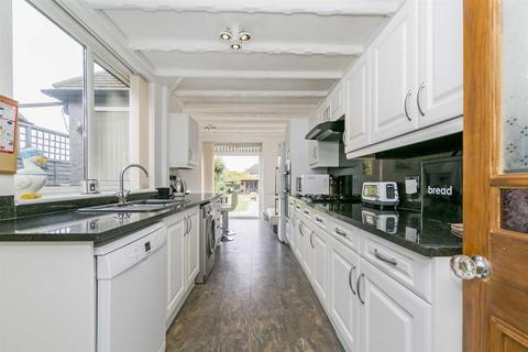 311 London Road, Ewell, Epsom, KT17 2DD