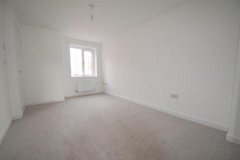 18 Stratford Grove, Penkridge, Stafford, ST19 5SE