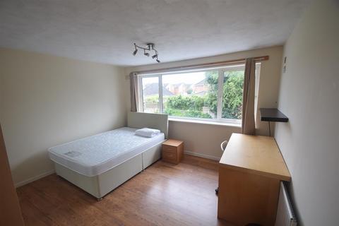 undefined, Hampton Drive, Newport