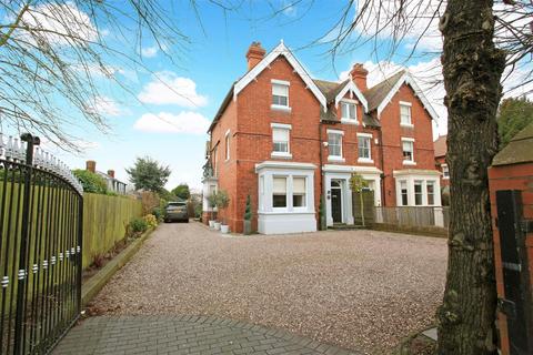 4 bedroom semi-detached house for sale, Upper Bar, Newport