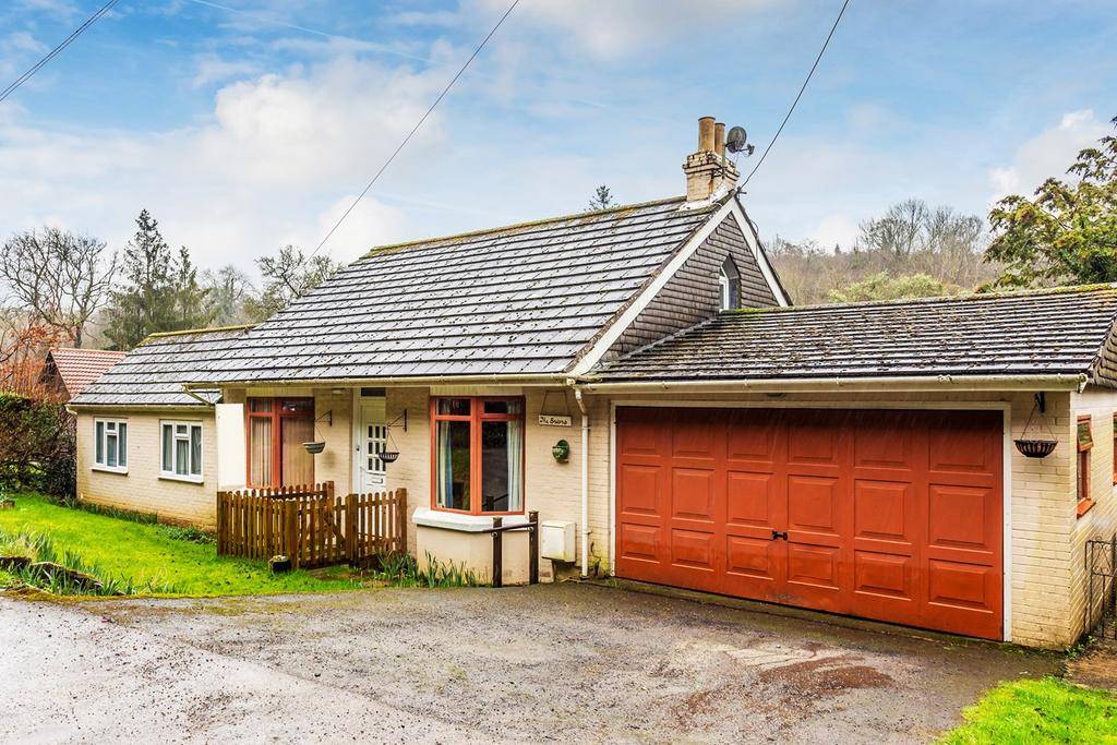 Ninehams Road, Tatsfield, TN16 4 bed detached house £650,000