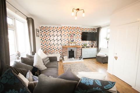 58 The Birches, Cheadle, Stoke-on-trent, ST10 1EJ