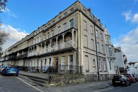 2 bedroom apartment for sale, Caledonia Place, Clifton, Bristol, BS8