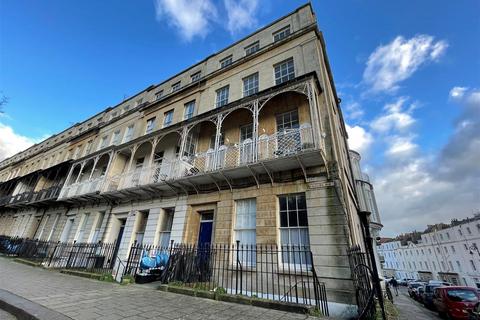 2 bedroom apartment for sale, Caledonia Place, Clifton, Bristol, BS8