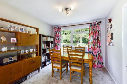 33 Markfield, Croydon, CR0 9HH