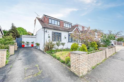 22 Brooklyn Drive, Rayleigh, SS6 9LW