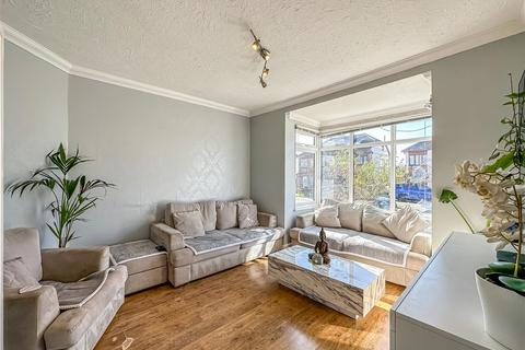 22 Brooklyn Drive, Rayleigh, SS6 9LW