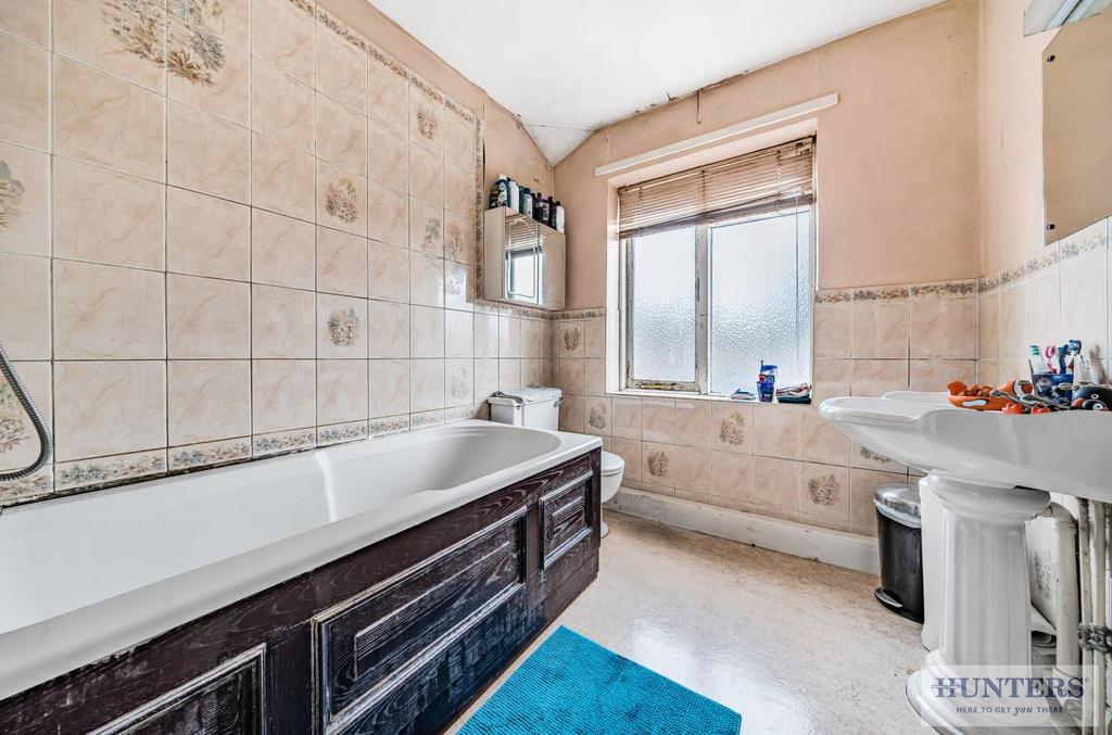 First Floor Bathroom