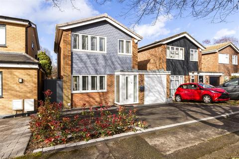 3 bedroom detached house for sale, High Beeches, Banstead