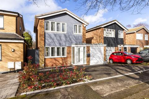 75 High Beeches, Banstead, SM7 1NW