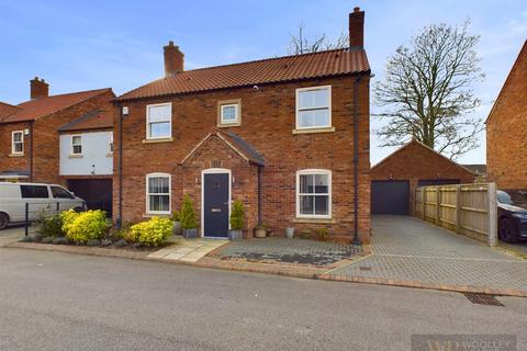 3 bedroom detached house for sale, Blakedale Drive, Driffield