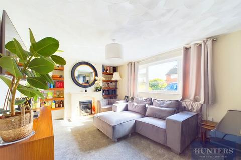 3 bedroom semi-detached house for sale - Dunster Grove, Springbank, Cheltenham, GL51 0PE