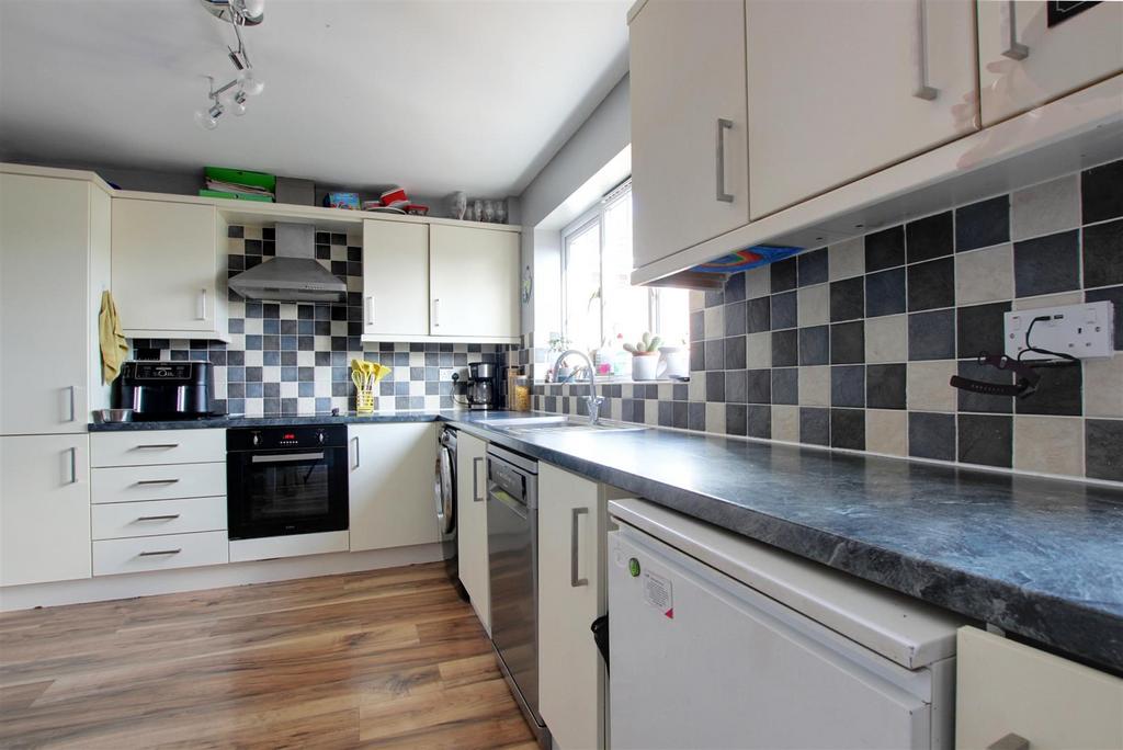 Kitchen/Dining Area