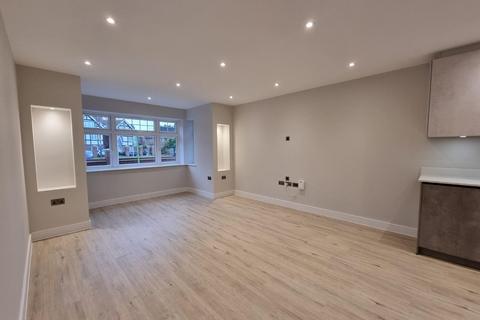 2 bedroom apartment to rent, Shoppenhangers Road, Maidenhead SL6