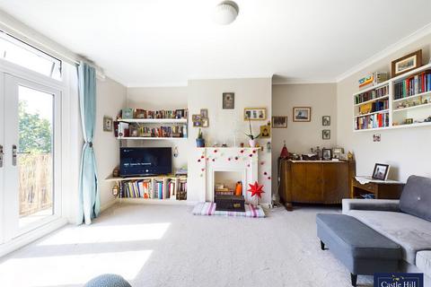27a Studland Road, London, W7 3QU