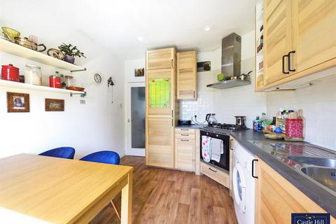 27a Studland Road, London, W7 3QU
