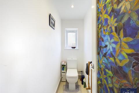 27a Studland Road, London, W7 3QU