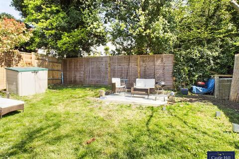 27a Studland Road, London, W7 3QU