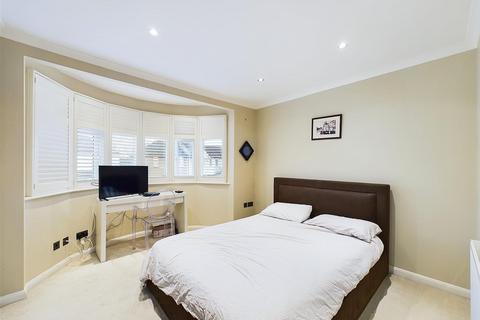 3 bedroom terraced house for sale, Whitby Road, Ruislip HA4