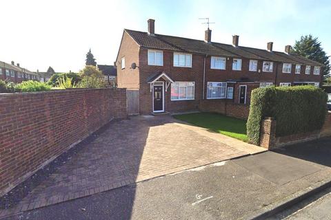 3 bedroom end of terrace house for sale, Umberville Way, Slough SL2