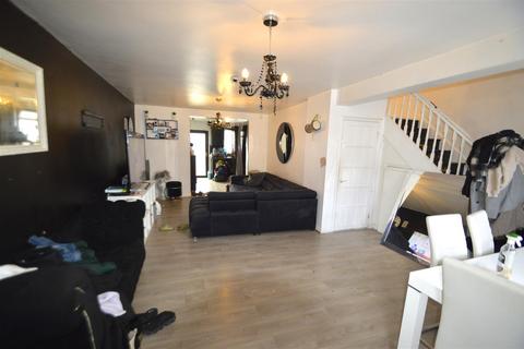 3 bedroom terraced house for sale, Davington Road, Dagenham