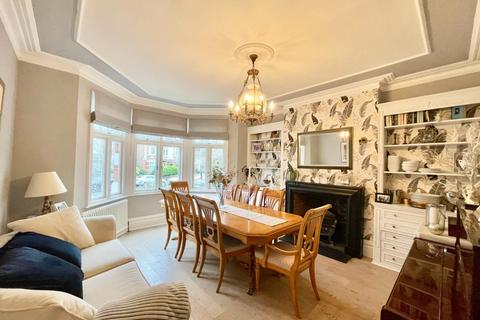 13 Boileau Road, London, W5 3AL