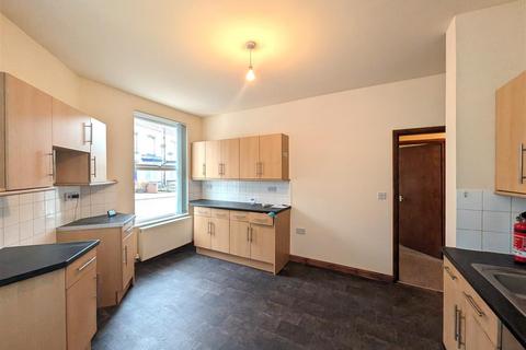 2 bedroom ground floor flat to rent, Gladstone Road, Scarborough