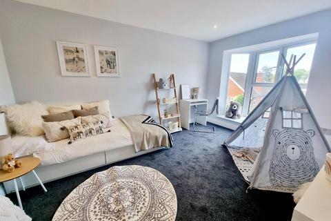 3 bedroom terraced house for sale, Chestnut Drive, Burnham SL1