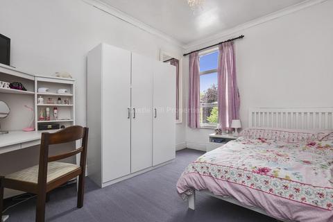 30 Seward Road, London, W7 2JR