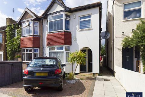 70 Mayfield Gardens, London, W7 3RH