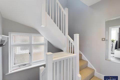 70 Mayfield Gardens, London, W7 3RH