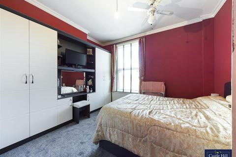 14 The Avenue, London, W13 8PH